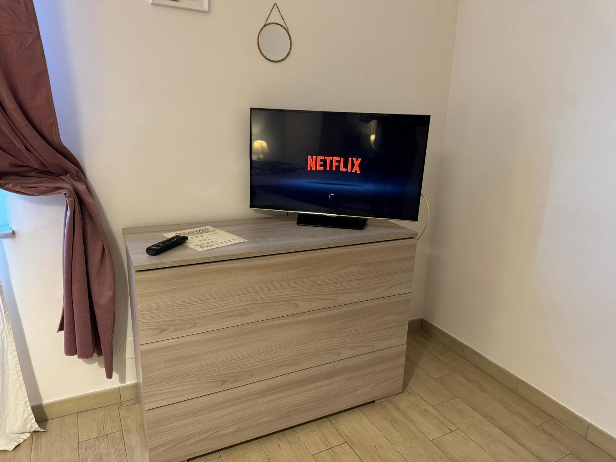 La Casa Di Sarah Aspetta Voi Apartment Napoli Bagian luar foto