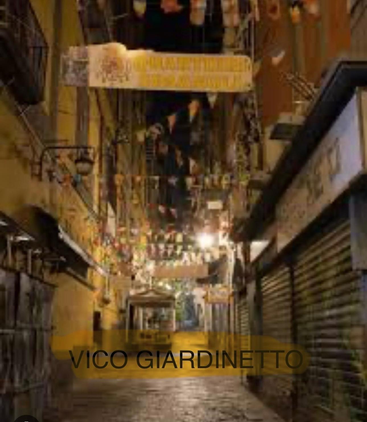 La Casa Di Sarah Aspetta Voi Apartment Napoli Bagian luar foto