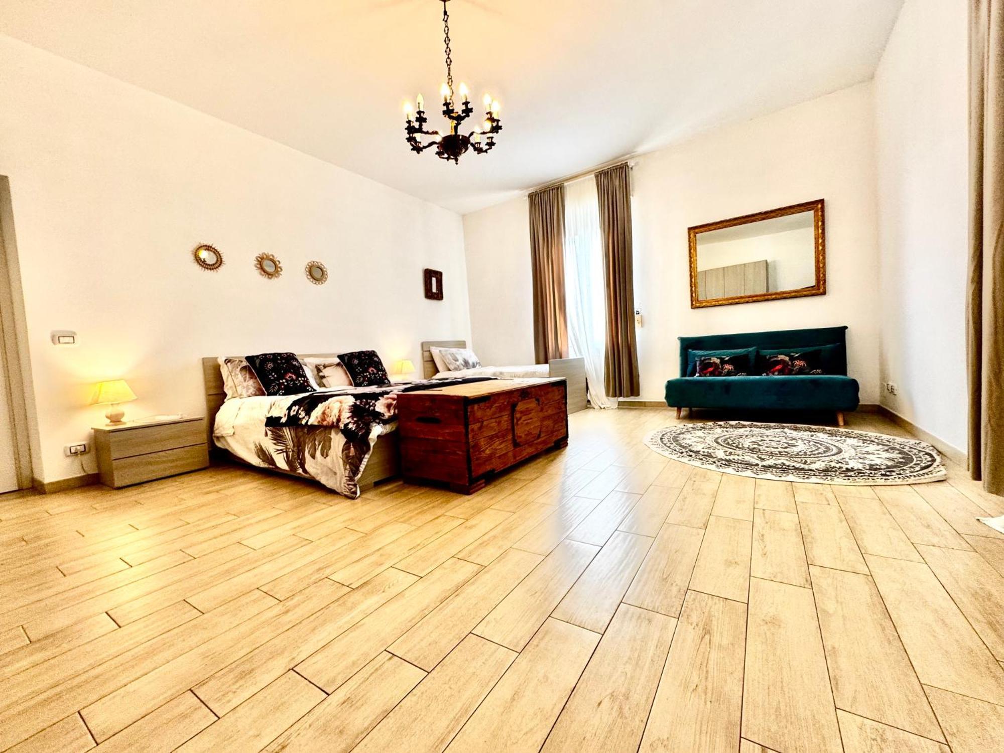 La Casa Di Sarah Aspetta Voi Apartment Napoli Bagian luar foto