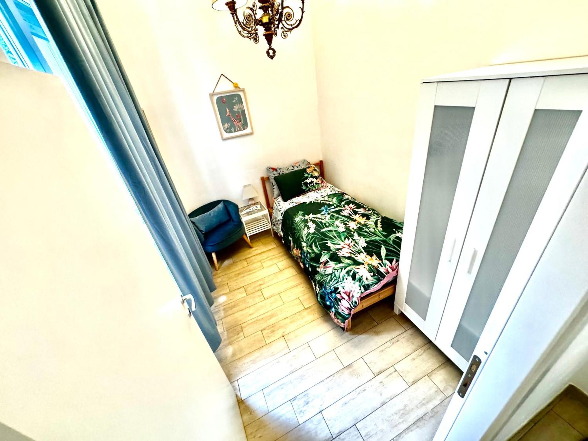 La Casa Di Sarah Aspetta Voi Apartment Napoli Bagian luar foto