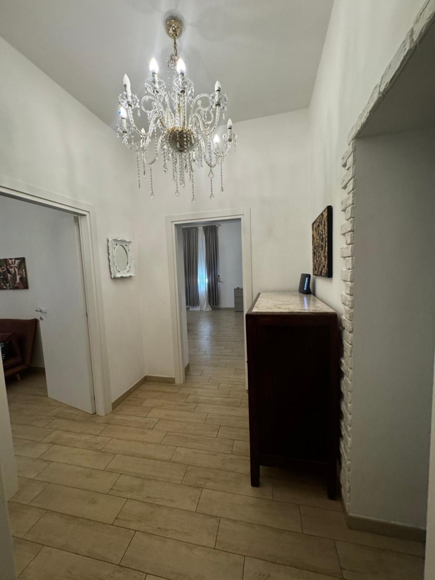 La Casa Di Sarah Aspetta Voi Apartment Napoli Bagian luar foto